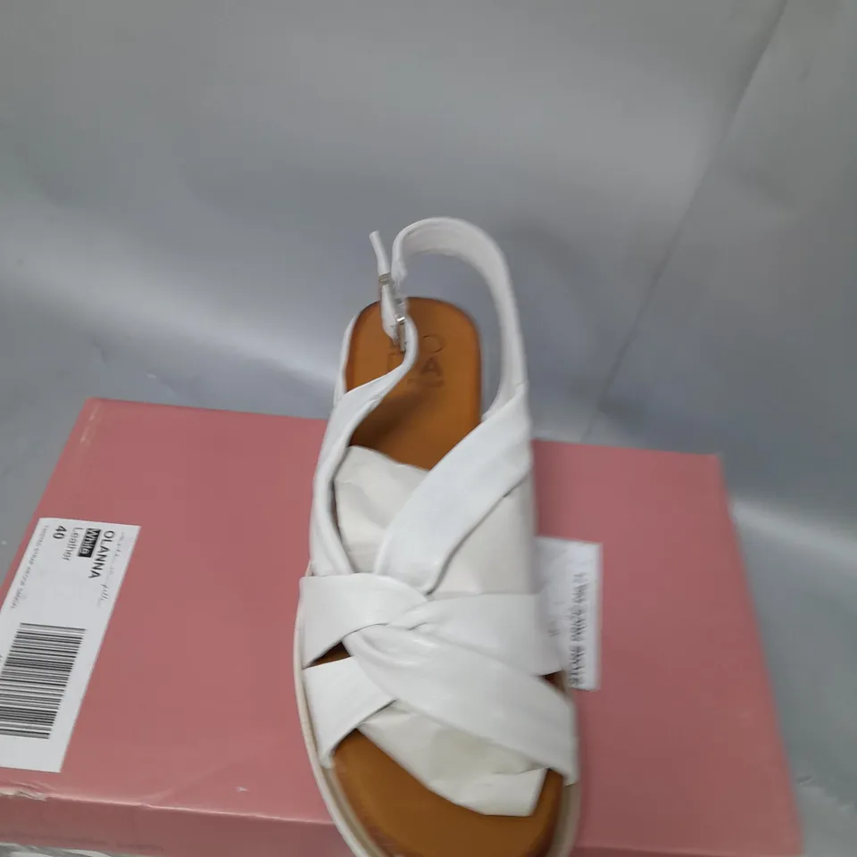 MODA IN PELLE OLANNA SANDAL WHITE - SIZE 7