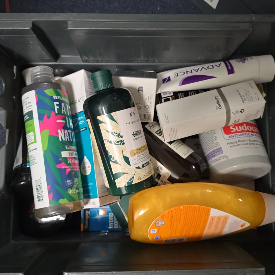 APPROXIMATEY 15 ASSORTED HEALTH AND BEAUTY PRODUCTS TO INCLUDE BIODERMA PIGMENTBIO, AESOP HAND WASH, JOHNSONS KIDS SHOWER GEL 500ML ETC. 