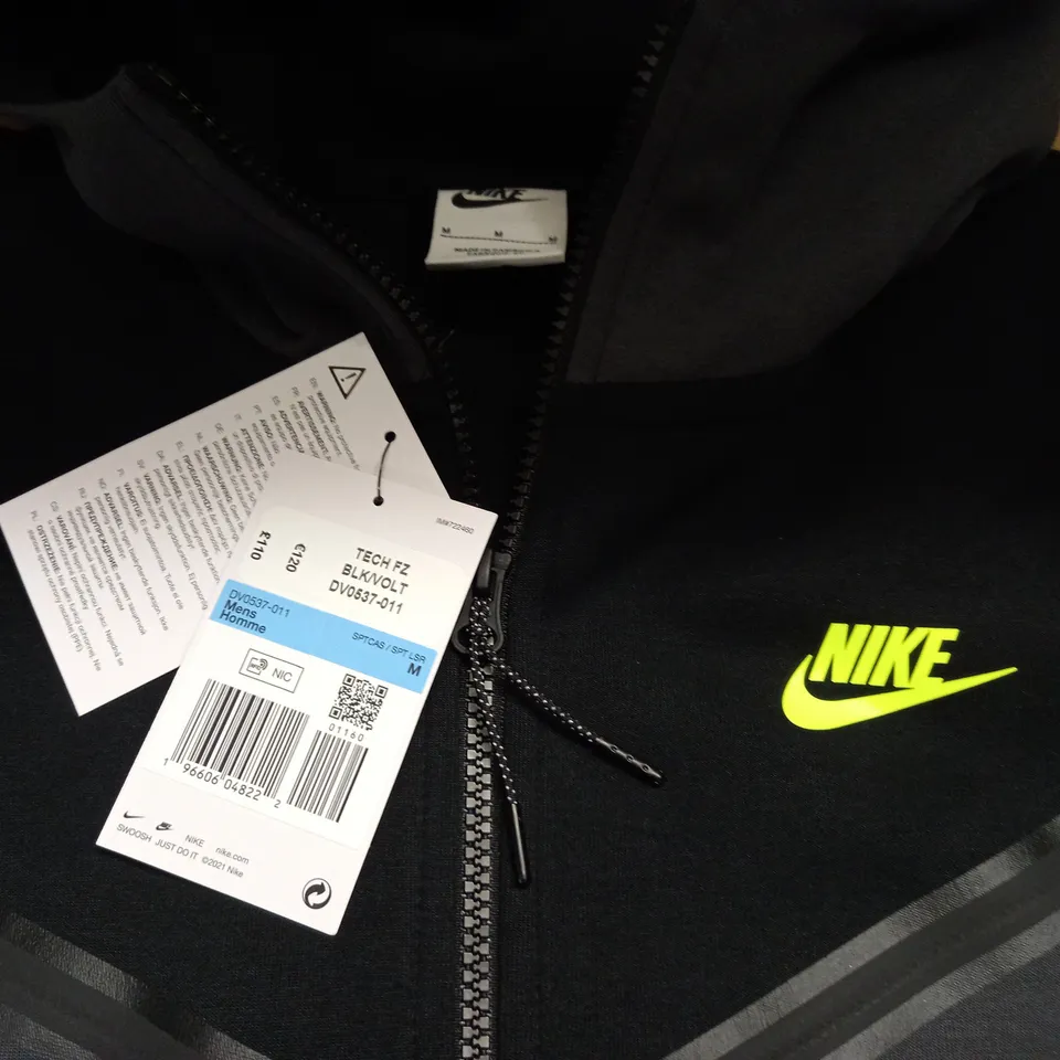 NIKE TECH ZIP THROUGH HOODIE - M