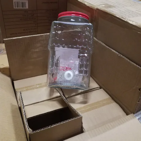 PALLET CONTAINING ASSORTED CHRISTMAS DECORATIONS INCLUDING GINGERBREAD GLASS DISPENSERS, FELT STAR AND STOCKINGS, COOKIE CUTTERS, DIY MINI CROSS STITCH & HANGING MACHE DECORATIONS