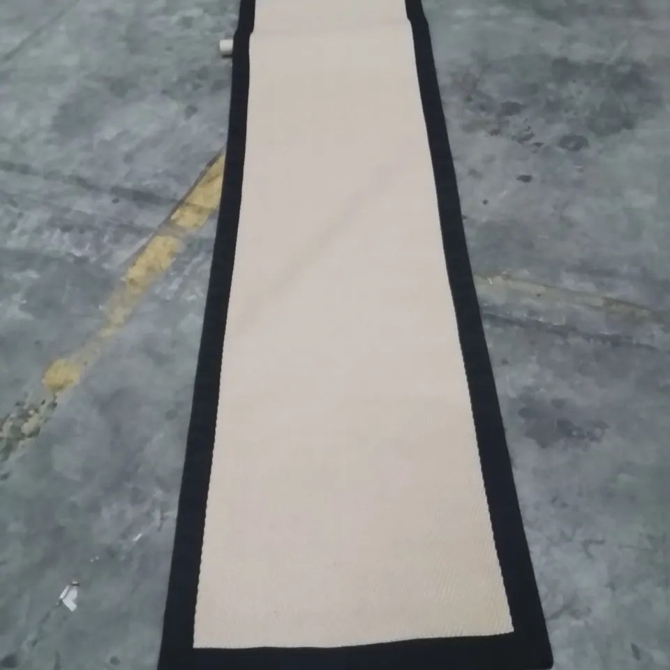 QUALITY DESIGNER AREA RUG - APPROXIMATELY 230X60CM
