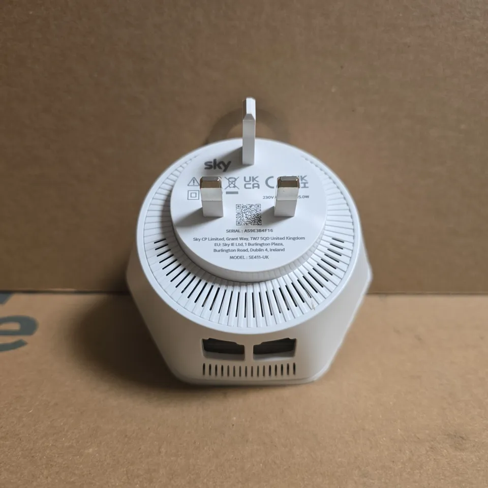 SKY SE411-UK-G01 MAX POD WI-FI EXTENDER BOOSTER