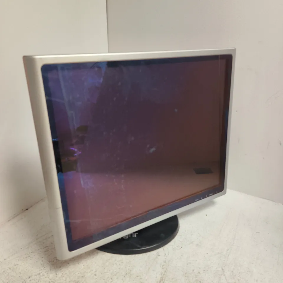 GNR LM1902 TG904HD MONITOR
