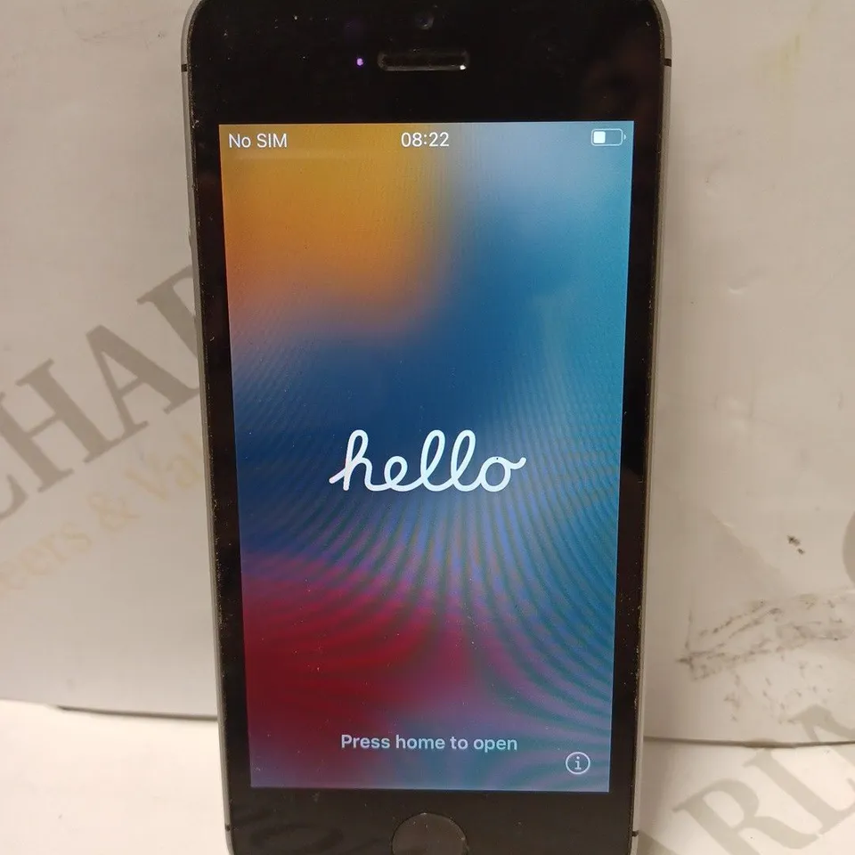 APPLE IPHONE SE SMARTPHONE 