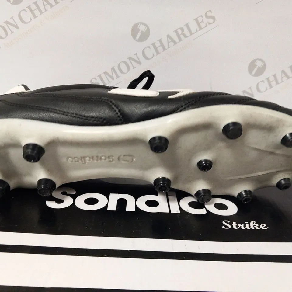 BOXED SONDICO  STRIKE FG SNR SIZE 10