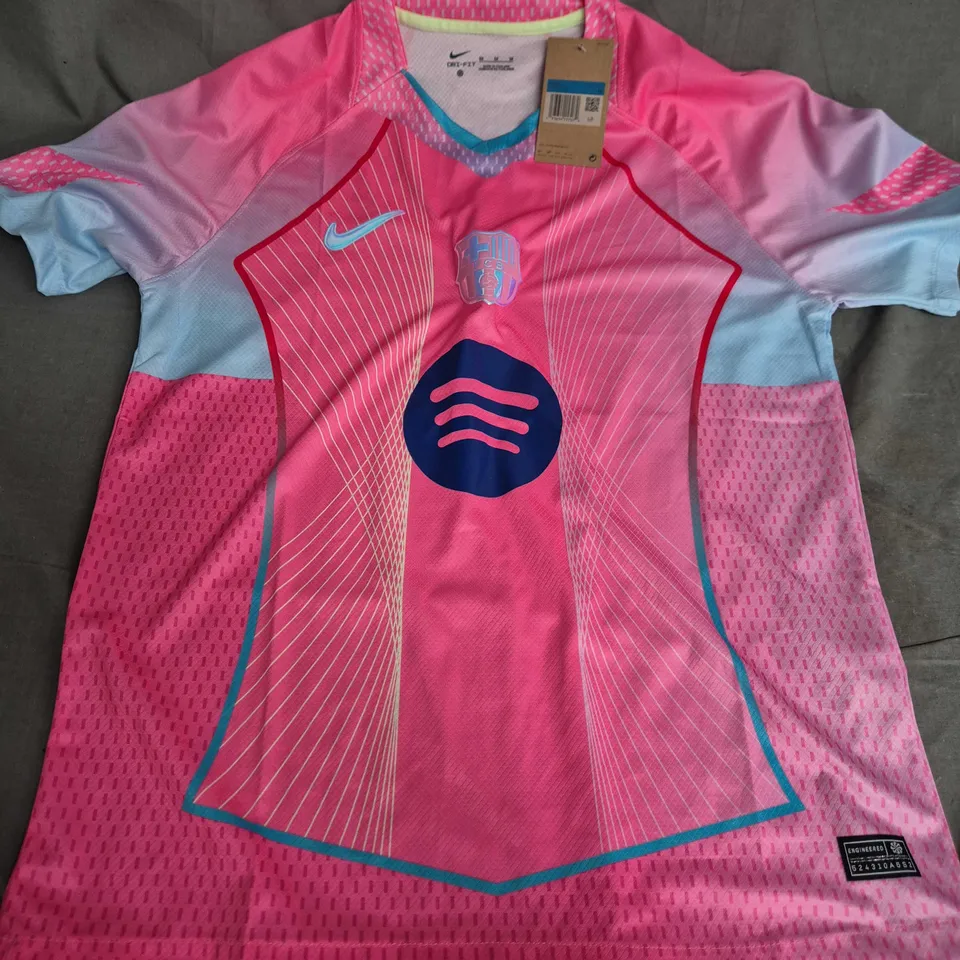NIKE FC BARCELONA PINK SPOTIFY DRI-FIT FOOTBALL SHIRT – MEN’S SIZE M