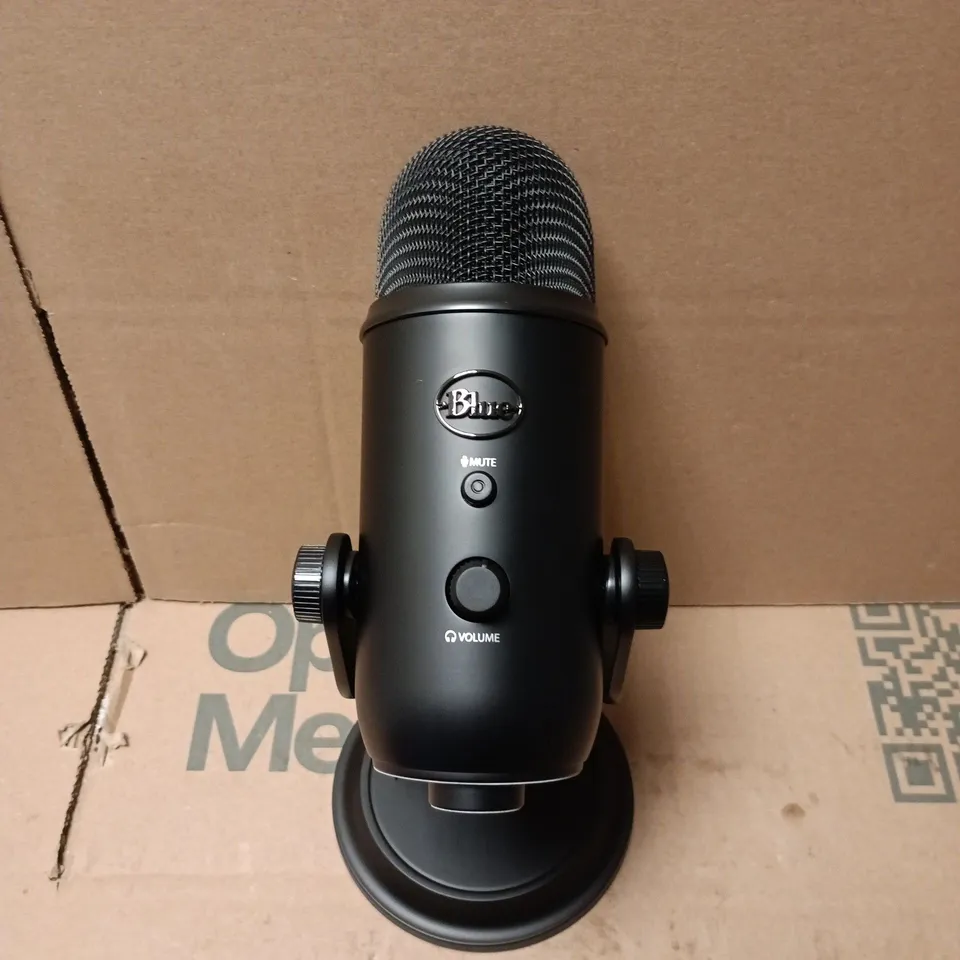 BLUE YETI PREMIUM MULTI-PATTERN USB MICROPHONE – BLACK - BOXED