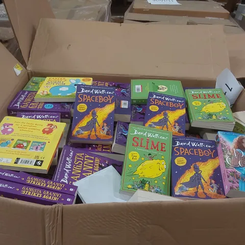 PALLET CONTAINING A LARGE QUANTITY OF ASSORTED CHILDREN'S BOOKS AND RELATED ITEMS