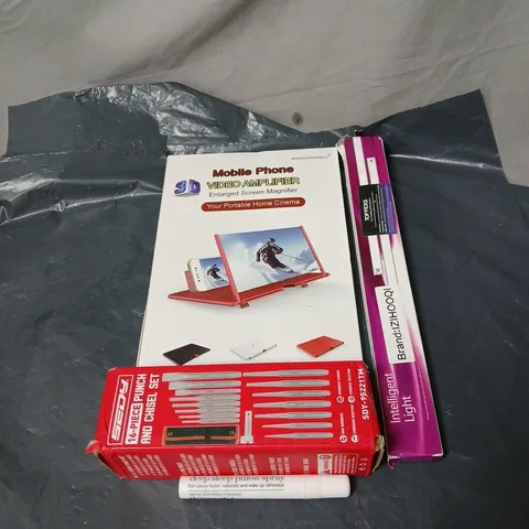 APPROXIMATELY 20 ASSORTED ITEMS TO INCLUDE MOBILE PHONE VIDEO AMPLIFIER, PUNCH AND CHISEL SET, INTELLIGENT LIGHT, PILLOW SPRAY ETC