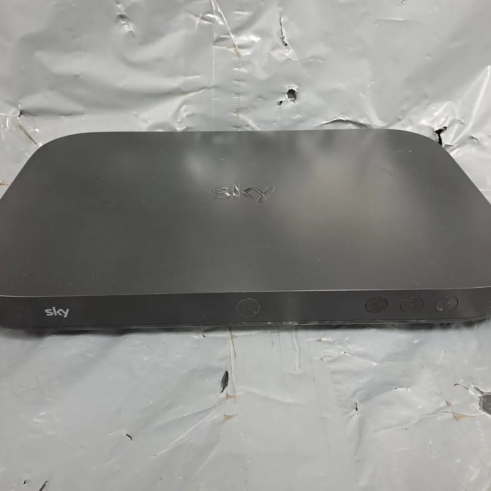 SKY ES340D8 SKY Q TV RECEIVER BOX 