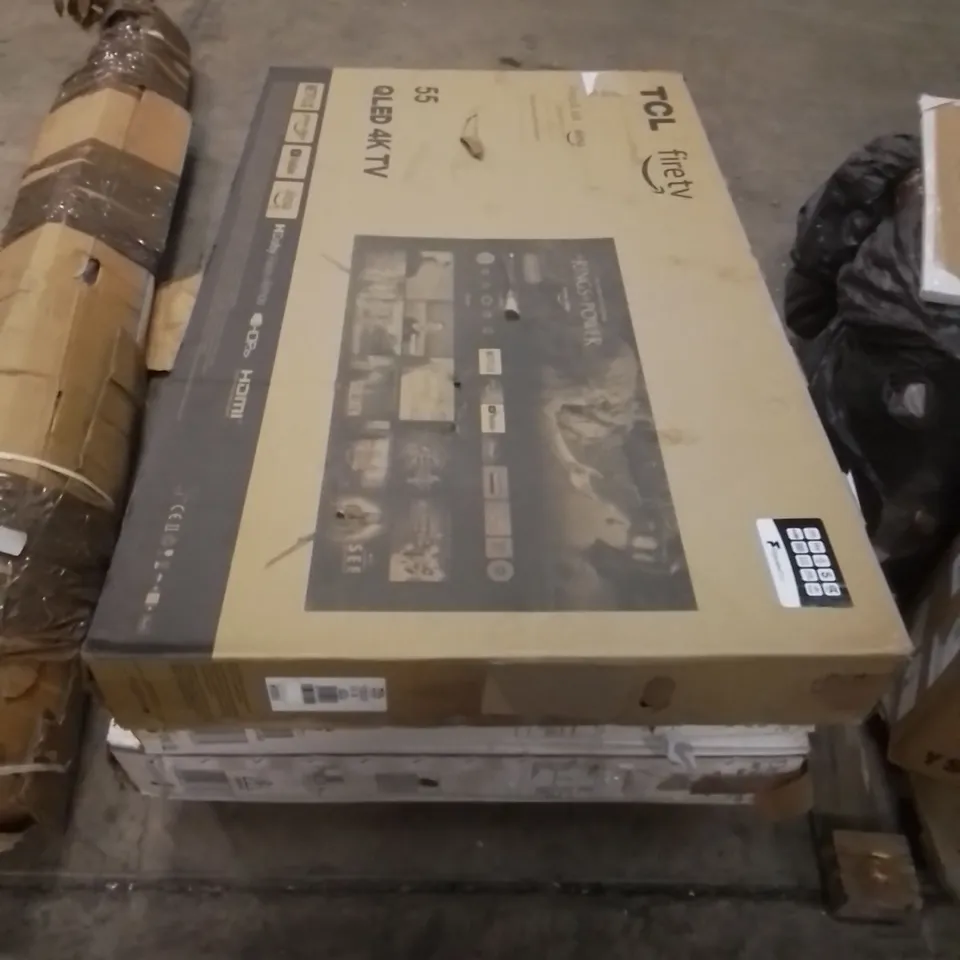 LOT CONTAINING 3 X ASSORTED TVS FOR SPARES AND REPAIRS ONLY