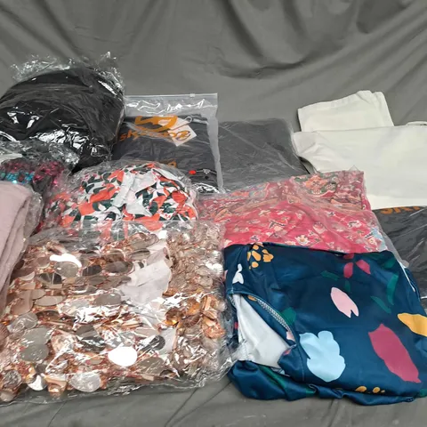 BOX OF ASSORTED CLOTHING ITEMS IN VARIOUS COLOURS, SIZES AND STYLES