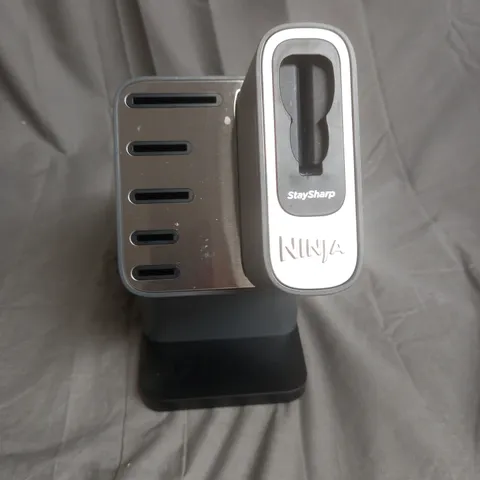 BOXED NINJA FOODI STAYSHARP KNIFE BLOCK WITH INTEGRATED SHARPENER K32005UK - COLLECTION ONLY