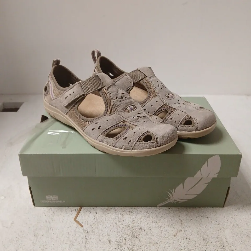 FREE SPIRIT GREY SANDALS - 6