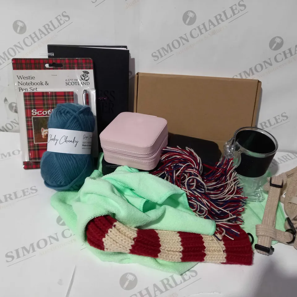 APPROXIMATELY 15 ASSORTED HOUSEHOLD ITEMS TO INCLUDE JEWELLERY CASES, NOTEBOOKS, YARN WOOL, ETC