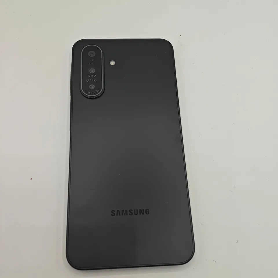 BOXED SAMSUNG GALAXY A17 4/128GB IN BLACK - SM-A176B