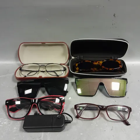 APPROXIMATELY 15 ASSORTED GLASSES/SUNGLASSES IN VARIOUS DESIGNS
