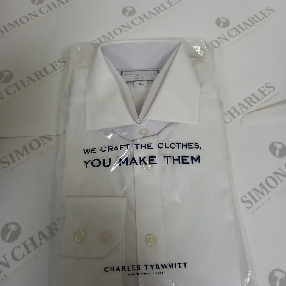 BAGGED CHARLES TYRWHITT NON-IRON SHIRT SIZE 16/34"