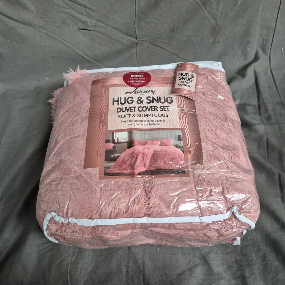 GAVENO CAVAILIA LUXURY HUG & SNUG DUVET COVER SET IN PINK KING SIZE