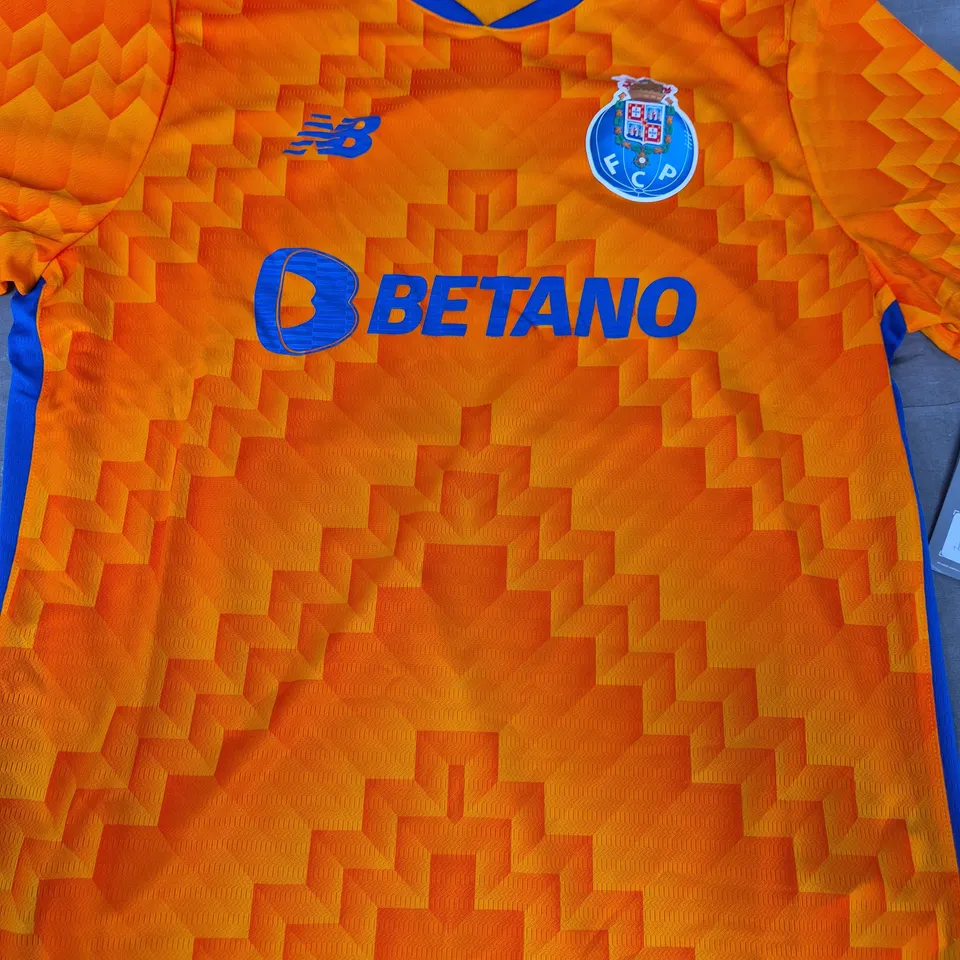 NEW BALANCE FC PORTO JESERY IN ORANGE/BLUE SIZE MEDIUM