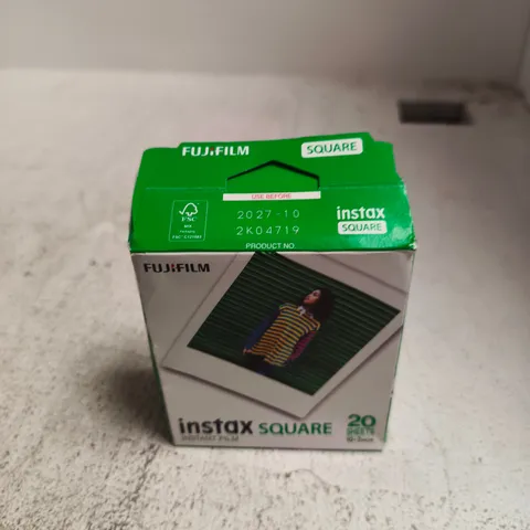 APPROXIMATELY 10 ASSORTED ITEMS INCLUDING INSTAX INSTANT FILM AND DELL CLEANING CARTRIDGE