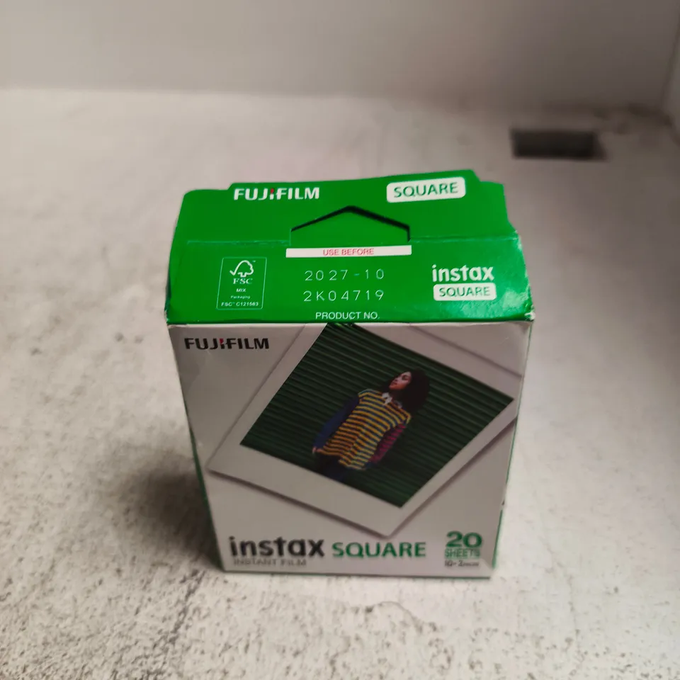 APPROXIMATELY 10 ASSORTED ITEMS INCLUDING INSTAX INSTANT FILM AND DELL CLEANING CARTRIDGE 
