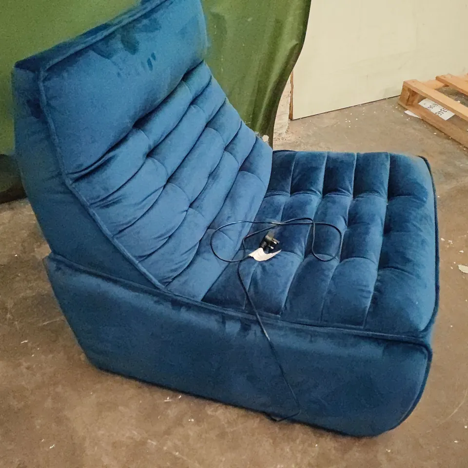 BLUE FABRIC ELECTRIC RECLINING ONE SEATER SOFA