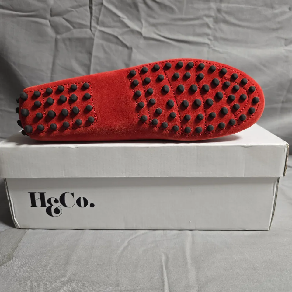 BOXED PAIR OF HUGS&CO PENNY LOAFERS IN RED SIZE UK 5