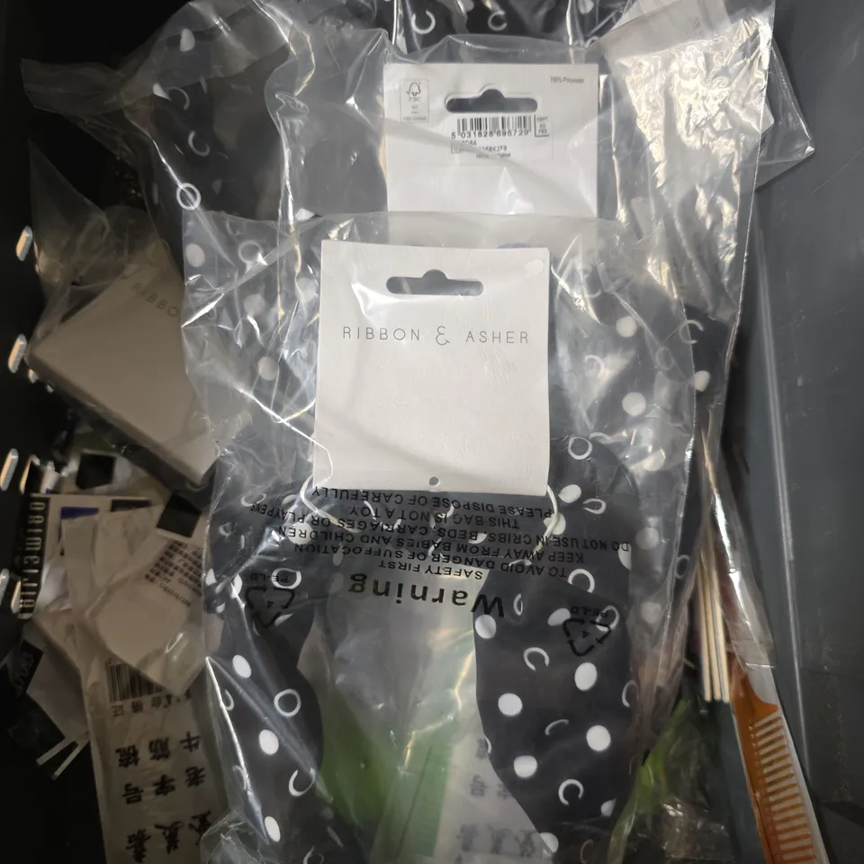 APPROXIMATELY 15 ASSORTED HAIR CARE PRODUCTS TO INCLUDE HEADBAND, SCISSOR SET, HAIR CLIPS ETC