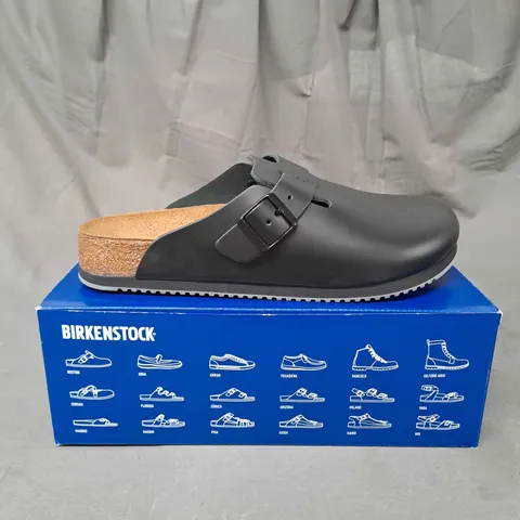 BOXED BIRKENSTOCK BOSTON SLIM FIT SUEDE MULES - SIZE 9