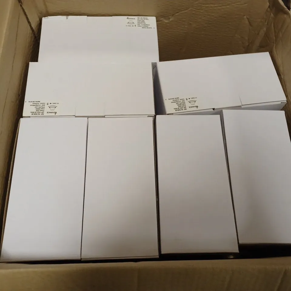 LOT OF 13 BRAND NEW LED ROUND 20W DOWNLIGHT 3K (WL79300-3K)