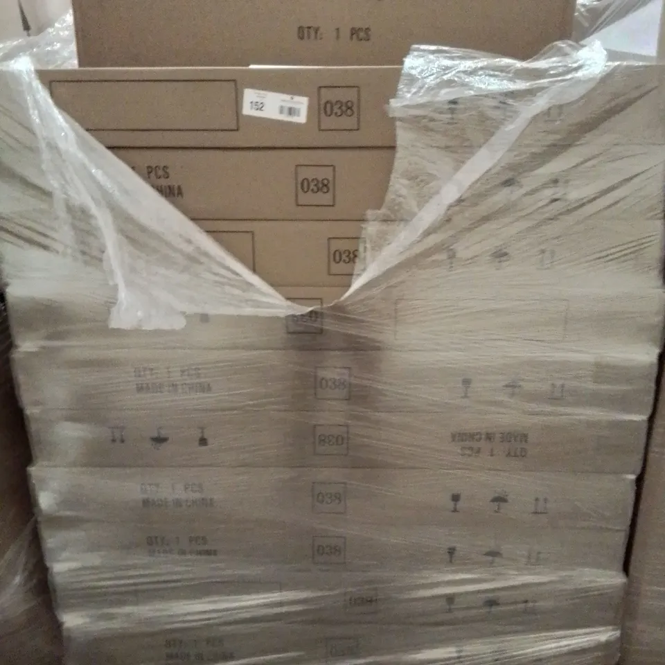 PALLET OF APPROXIMATELY 23 BOXED CORNER DESKS