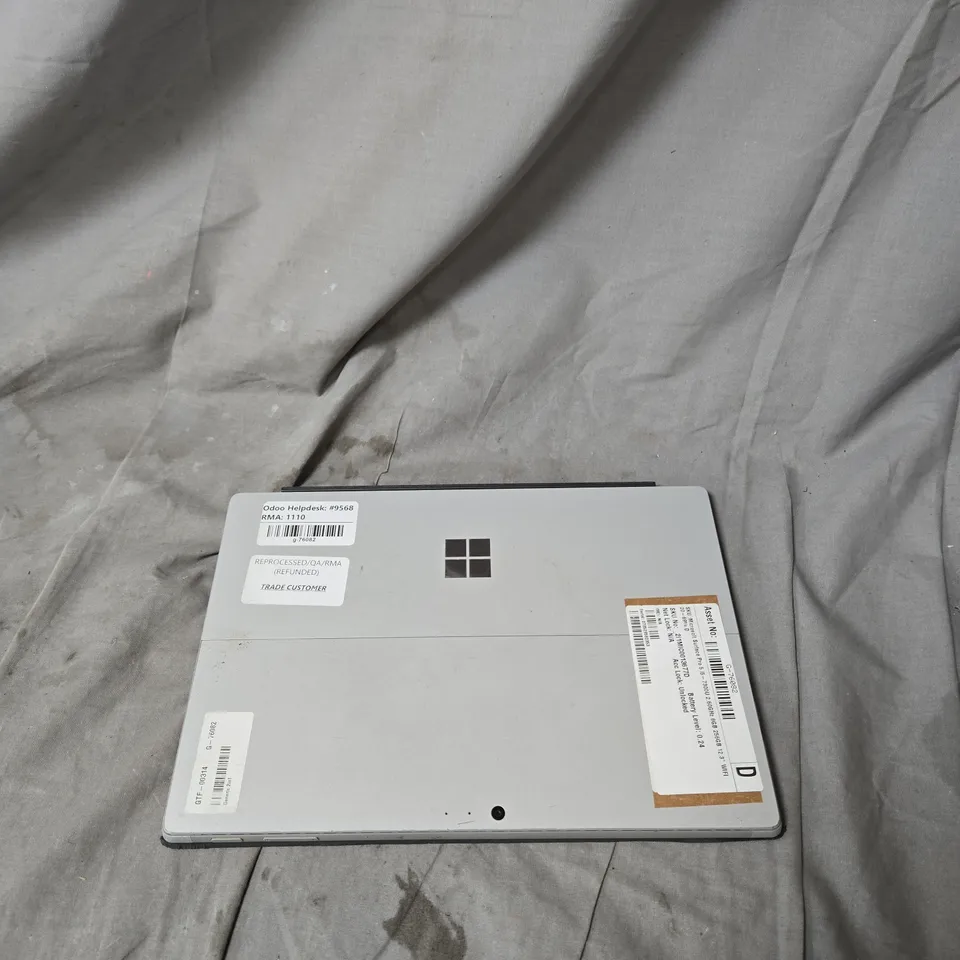 MICROSOFT SURFACE PRO 5 TABLET WITH KEYBOARD – I5-7300U, 8GB RAM, 256GB, 12.3-INCH DISPLAY