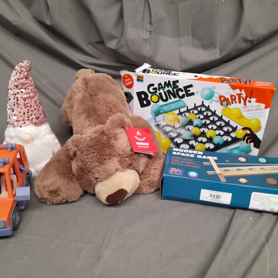 MEDIUM BOX OF ASSORTED TOYS AND GAMES TO INCLUDE TEDDIES, GAME BOUNCE AND WOODEN SPACE GAME