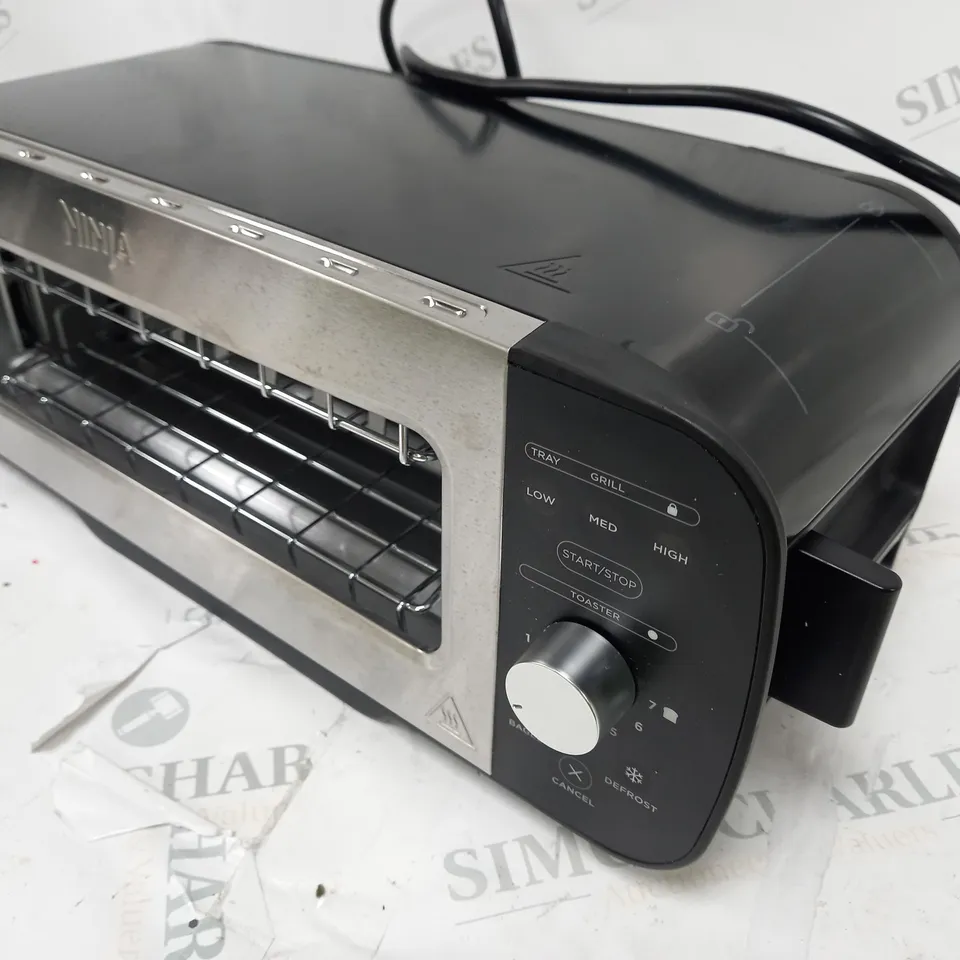BOXED NINJA 2 IN 1 TOASTER & GRILL ST100UK