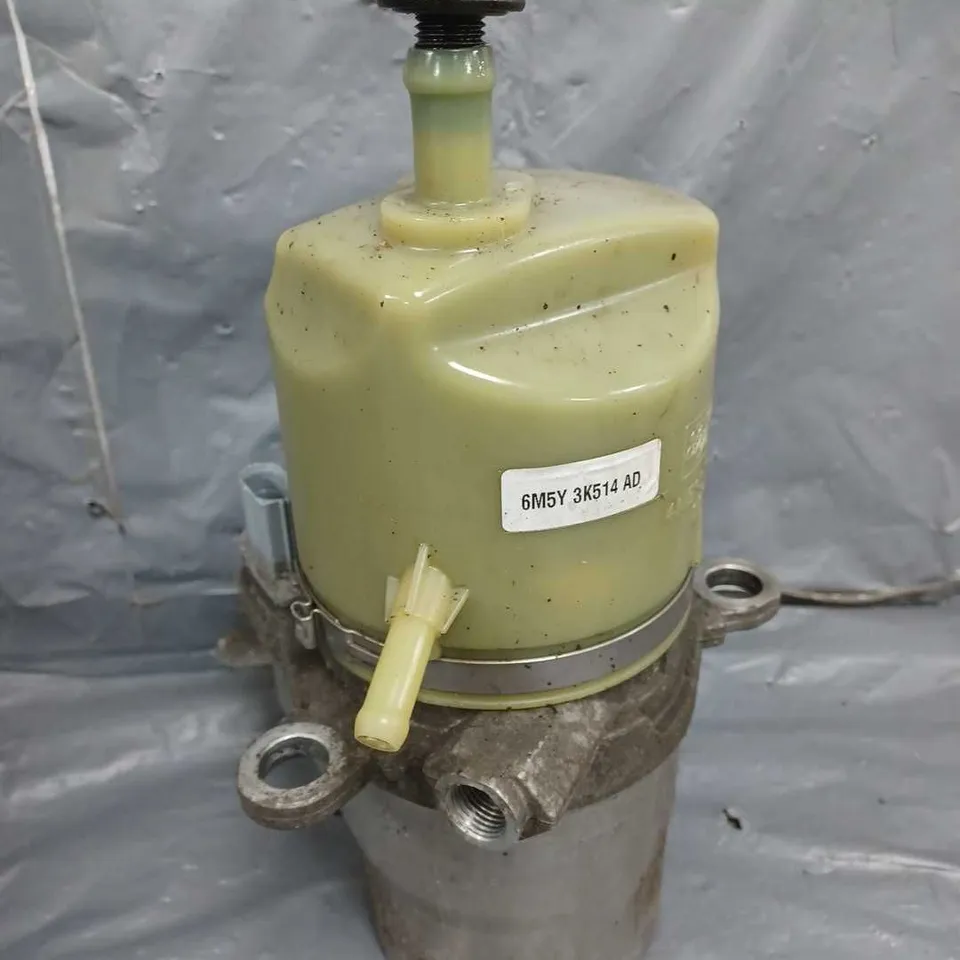 BOXED TRW JER115 POWER STEERING PUMP FOR FORD FOCUS, KUGA - COLLECTION  ONLY