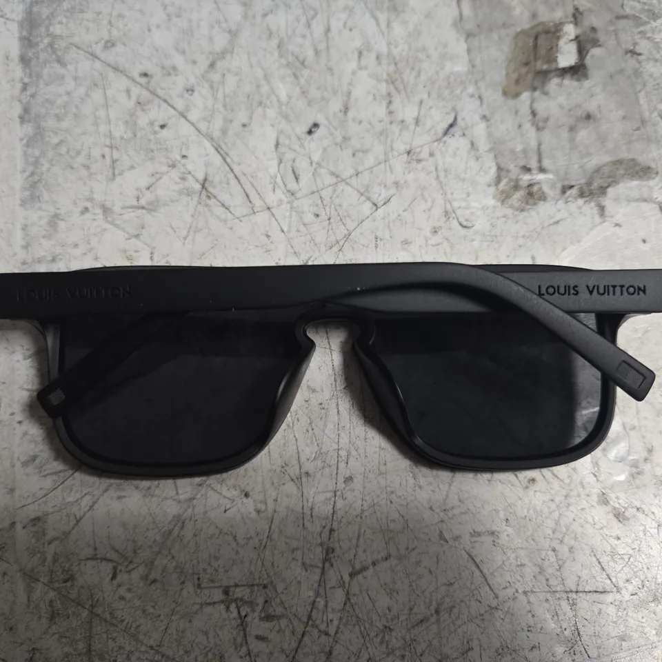 BOXED PAIR OF LOUIS VUITTON SUNGLASSES 