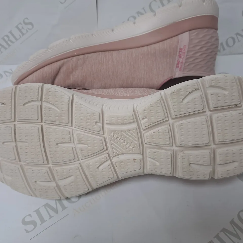 SKECHERS TRAINERS COLOUE ROSE SIZE 7