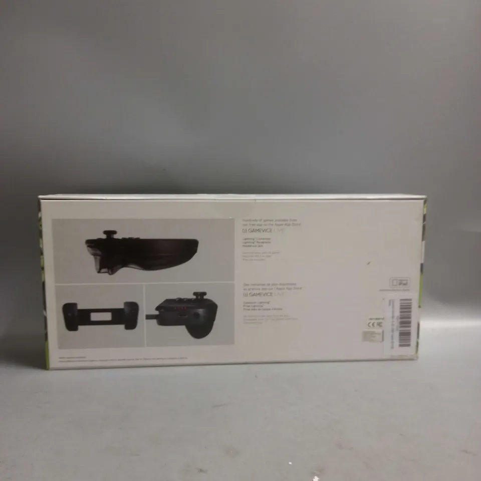 BOXED AND SEALED GAMEVICE CONTROLLER MADE FOR IPAD