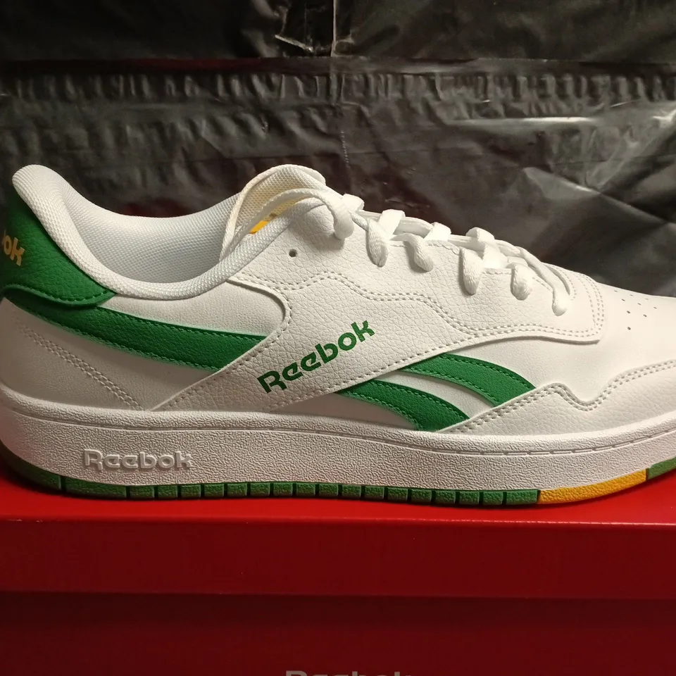 BOXED PAIR OF REEBOK BB 1000 UNISEX BASKETBALL SHOES - UK SIZE 11