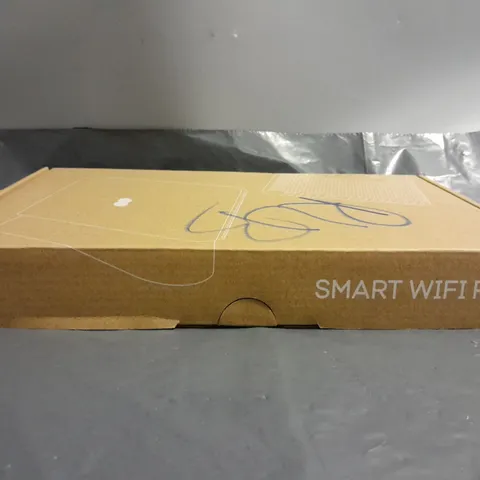 BOXED EE SMART WIFI PLUS 