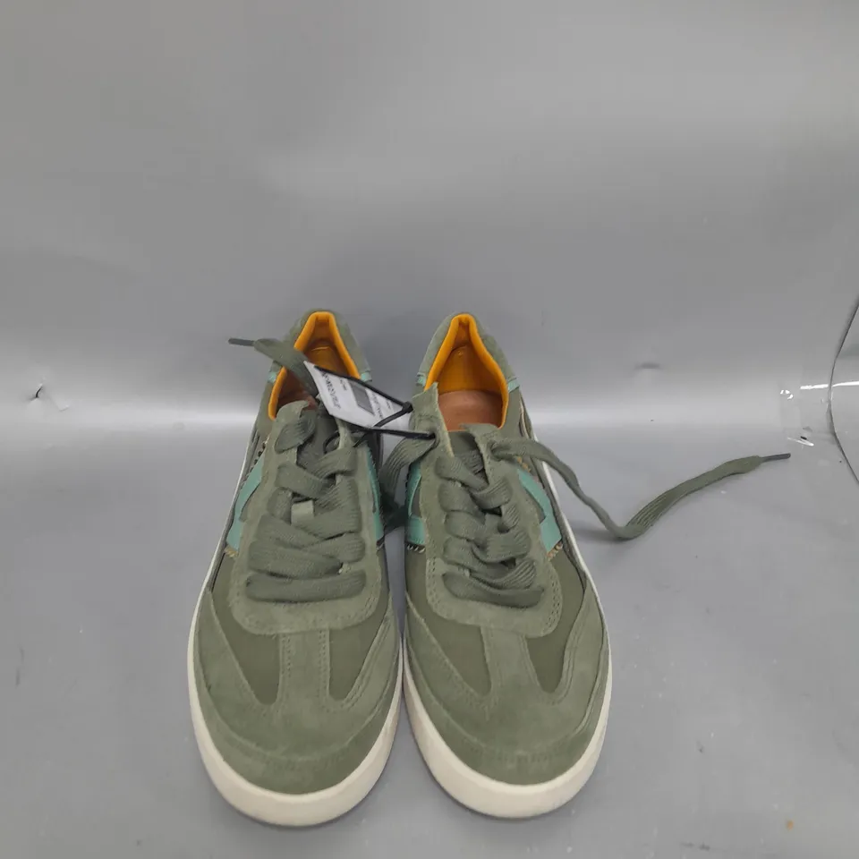 VIONIC MYLIE TRAINERS KHAKI - SIZE 4.5