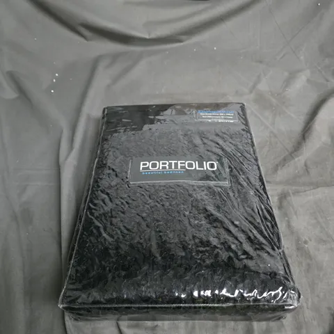 PORTFOLIO SUPER KING DUVET SET – DUVET COVER 260 X 220 CM; 2 PILLOWCASES 48 X 74 CM