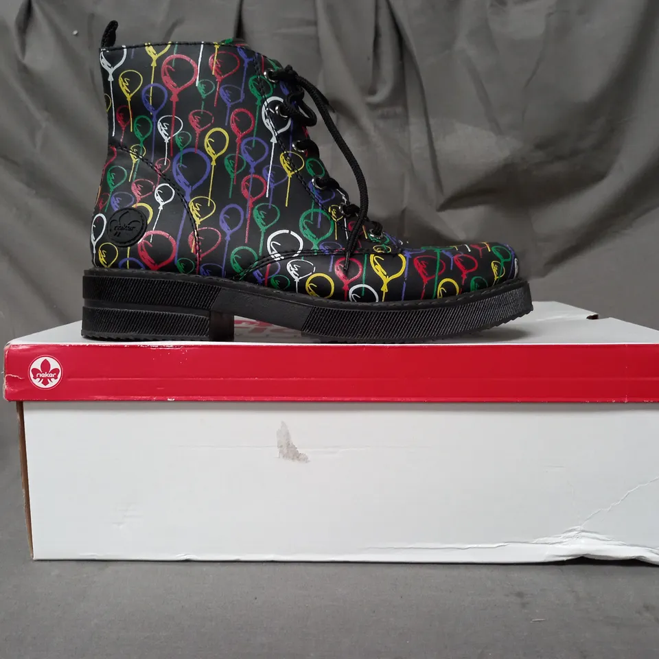 PAIR OF RIEKER LACE UP BOOTS IN BALLOON SIZE 5 
