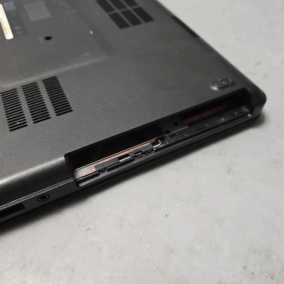 DELL LATITUDE E5540 LAPTOP