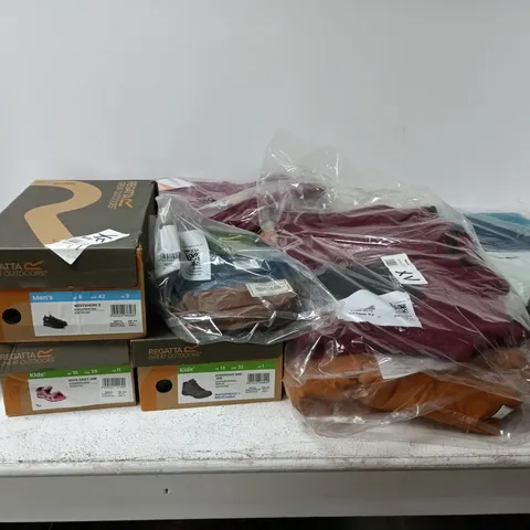 BOX OF APPROXIMATELY 12 BRAND NEW ASSORTED REGATTA CHILDRENS CLOTHING AND SHOES ITEMS INCLUDING WESTSHORE SHOES AND JUNIOR HIGHTON JACKET