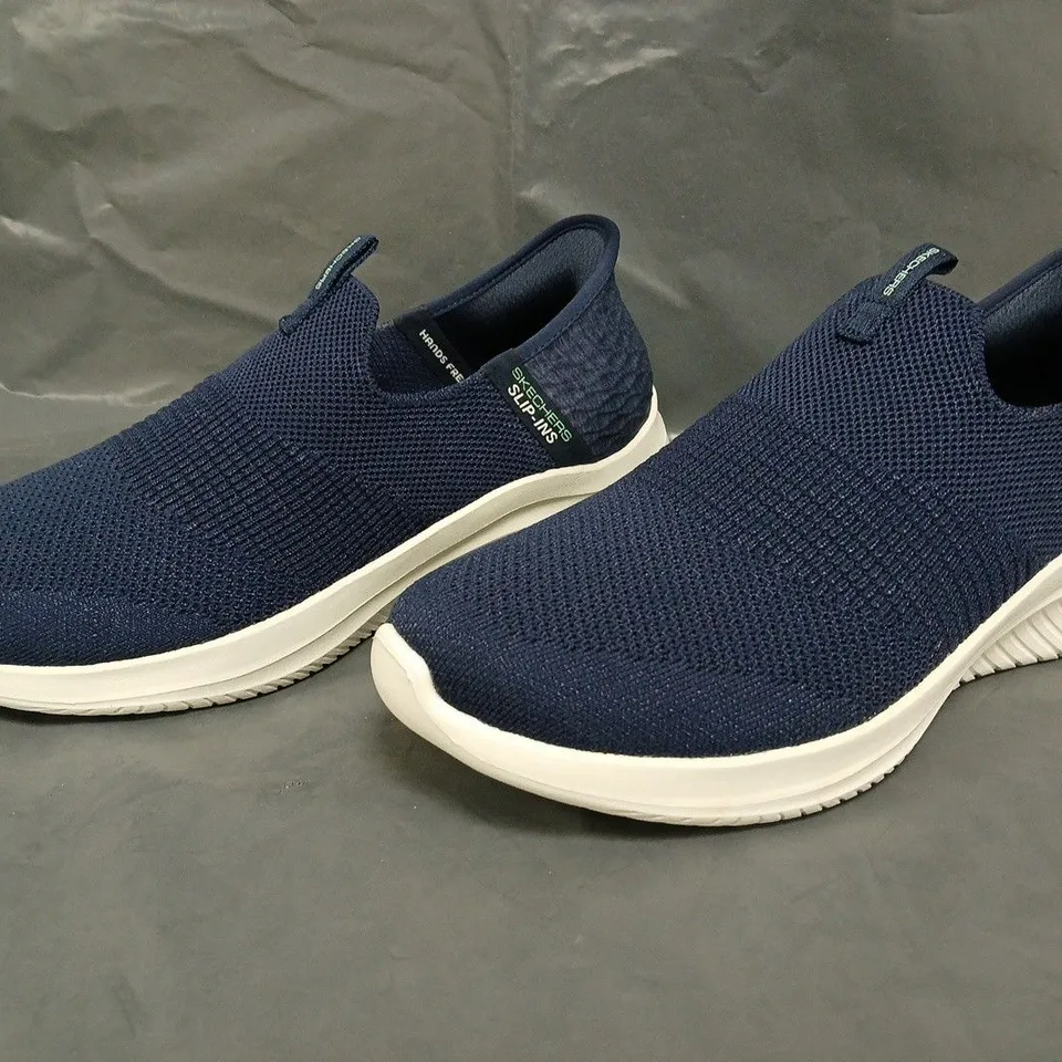 BOXED PAIR OF SKECHERS SLIP-INS IN NAVY (BOTH LEFT FEET - ODD SIZES)