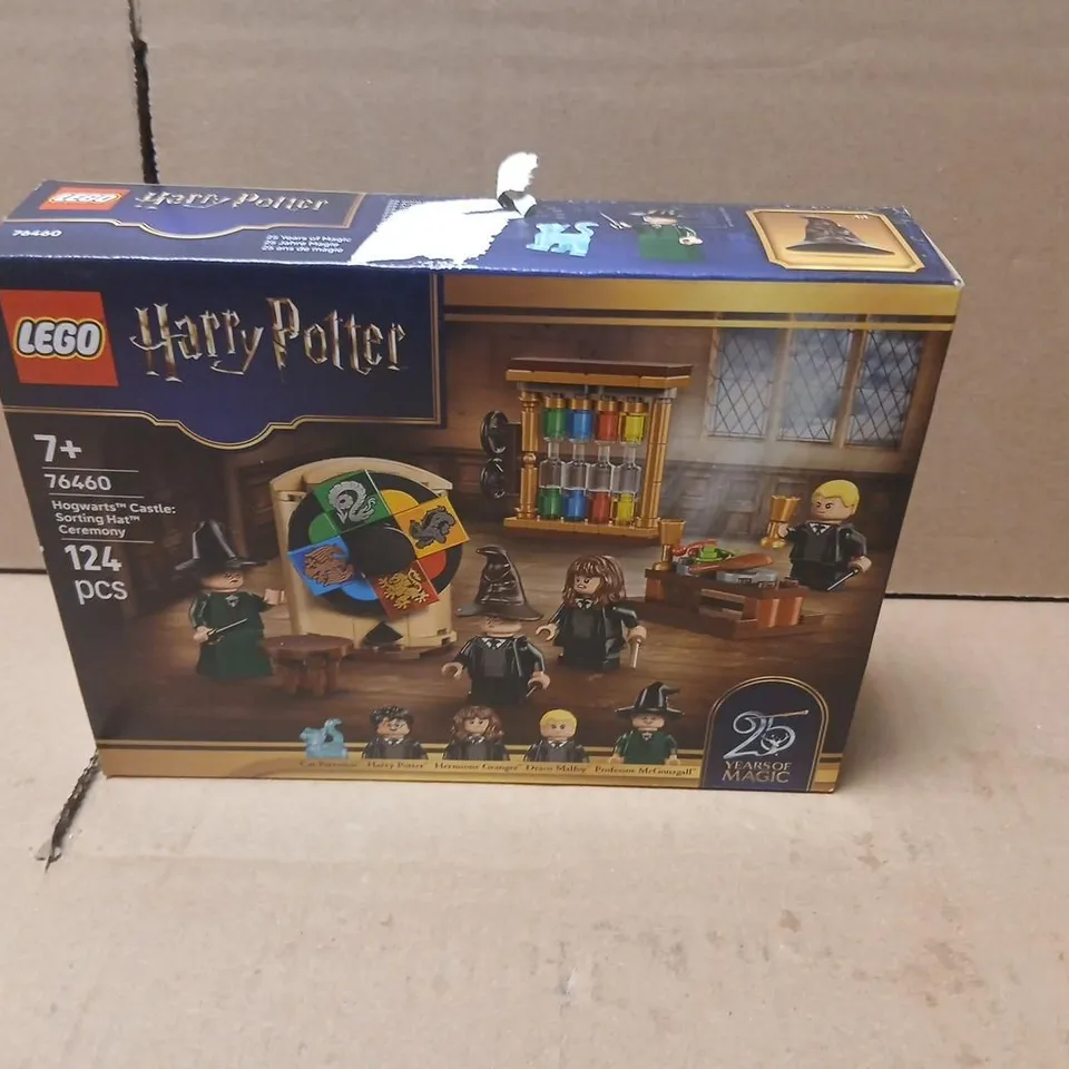 LEGO HARRY POTTER HOGWARTS CASTLE SORTING HAT CEREMONY (76460) – 124 PIECES