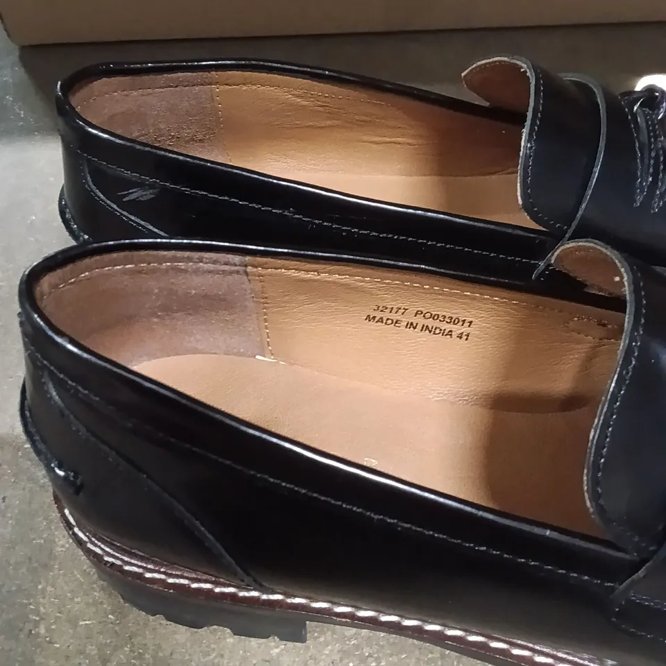 MEN'S BLACK LEATHER TASSEL LOAFERS – UK 7 (EU 41)