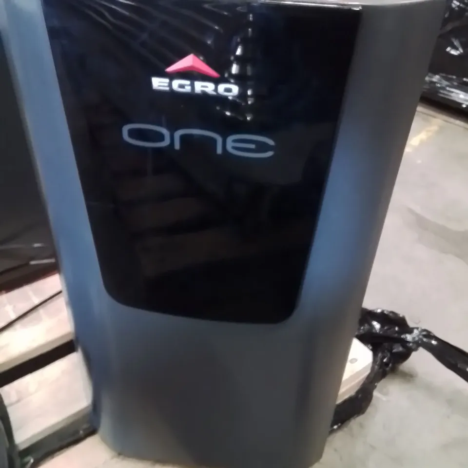 EGRO ONE TOP MILK BEAN TO CUP COFFEE MACHINE WITH KS7 FRIDGE